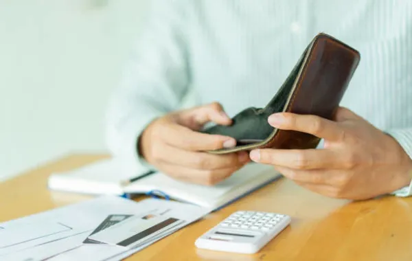 Santander Consumer Bank oder Targobank: Wo bekommt man schneller und ohne Bürokratie einen Kredit?